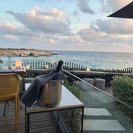 Coral Bay Townhouse, Pool & Sea Views, Peyia * פאפוס